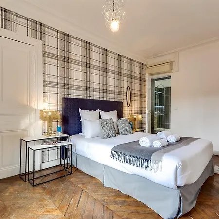 Avec 3 chambre * Paris